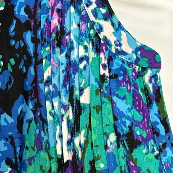 LA Cera Women's 1X Slinky Blouse Arsty Popover Colorful Pleats Stretch V Neck‎ - Picture 4 of 14